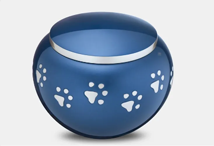 Urna funeraria azul con huellas de mascota para cenizas en Ibad Crematorio De Animales, Zangroiz
