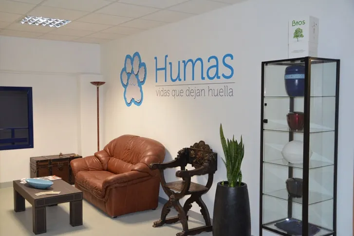 Recepción y sala de espera de Humas crematorio de mascotas en Cuarte de Huerva, Zaragoza